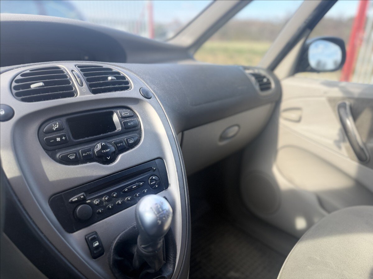 Citroën Xsara Picasso Kombi 1,6 l 70 kw