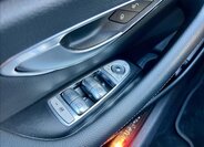 Mercedes-Benz Třídy E Kombi 2,0 l 143 kw