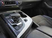 Audi Q7 6