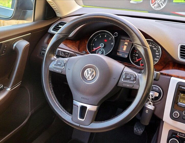 Volkswagen Passat Kombi 1,4 l 90 kw