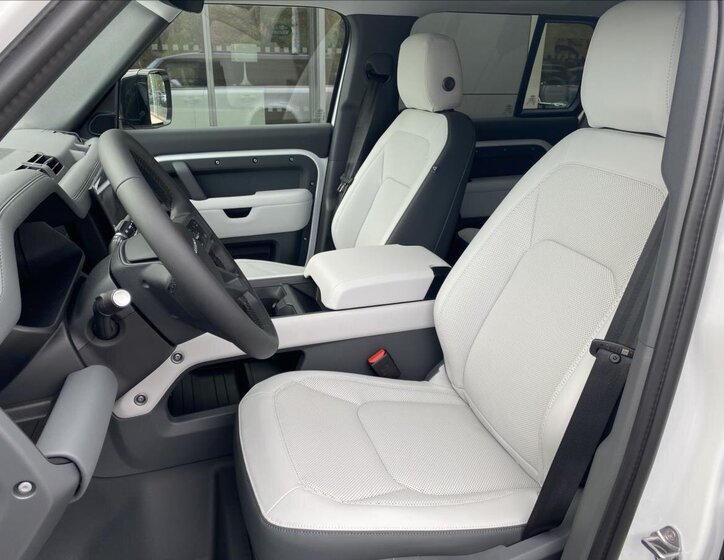 Land Rover Defender SUV / Terénní 3,0 l 221 kw