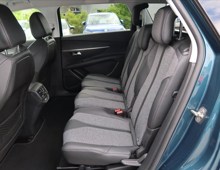 Peugeot 5008 SUV / Terénní 1,2 l 96 kw