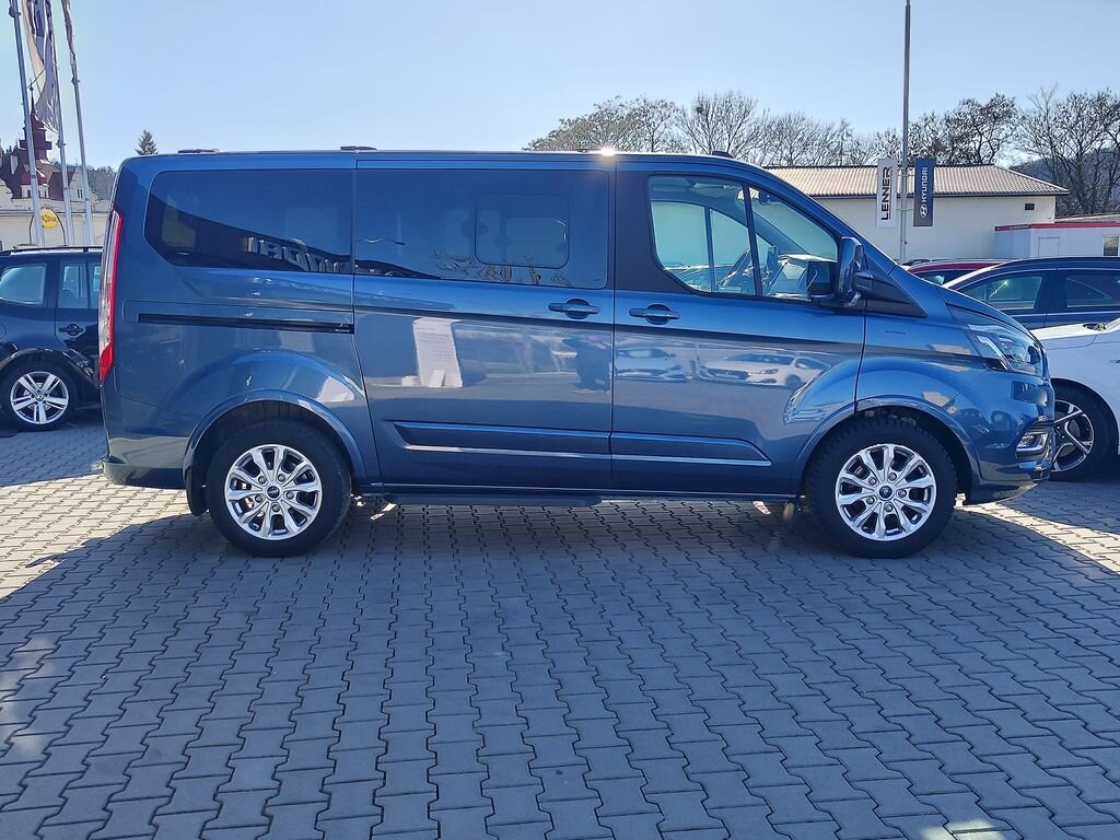 Ford Tourneo Custom VAN / Minibus 2,0 l 110 kw