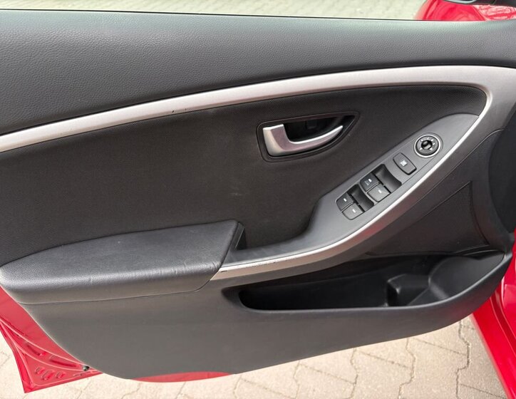 Hyundai i30 Hatchback 1,4 l 73 kw