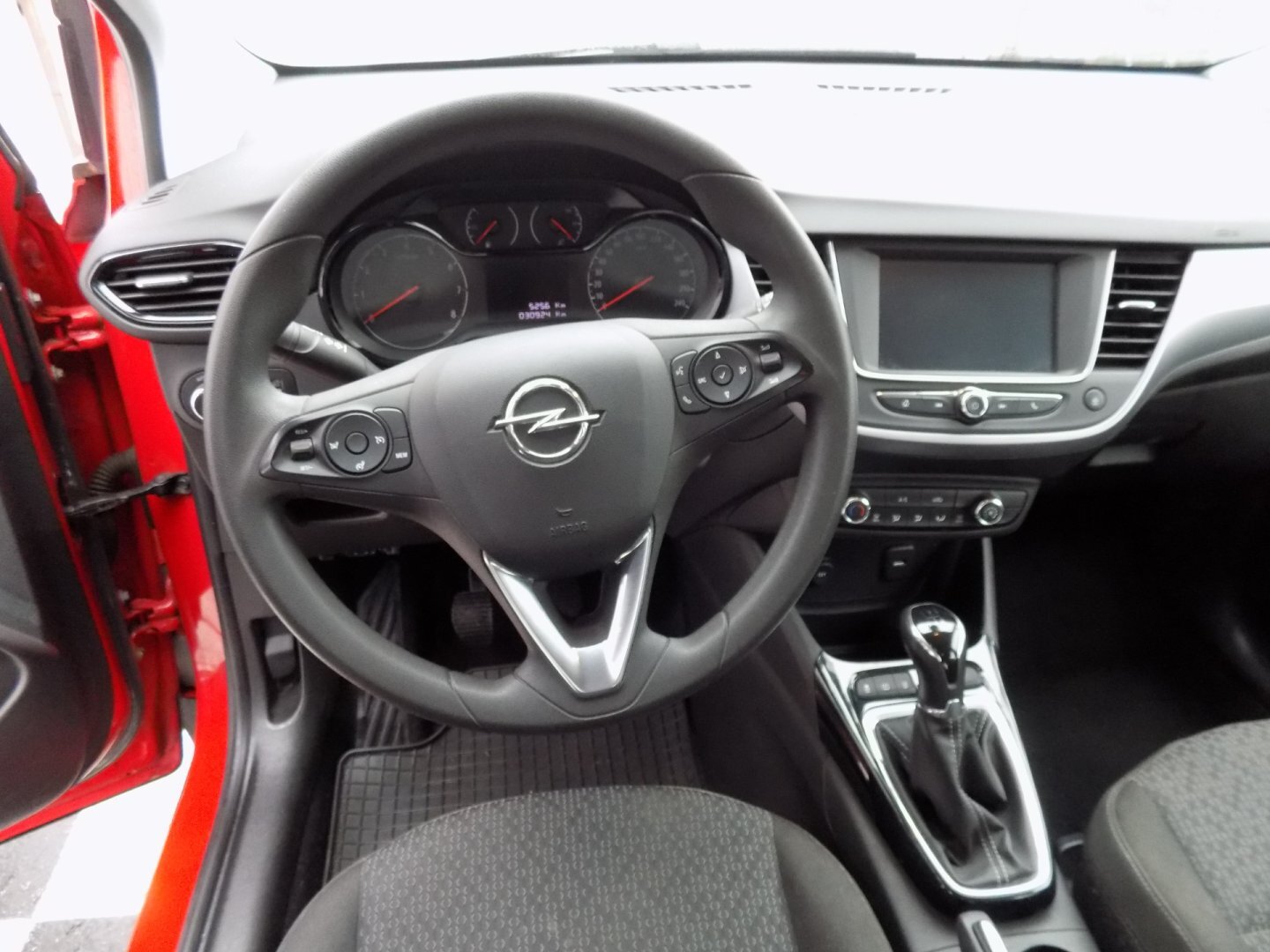 Opel Crossland X SUV 1,2 l 60 kw