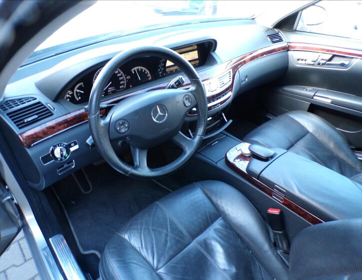 Mercedes-Benz Třídy S Sedan / Limuzína 3,0 l 173 kw