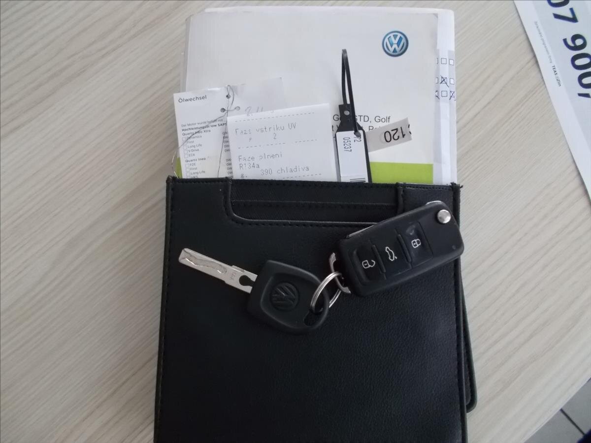 Volkswagen up! Hatchback 999,0 55 kw