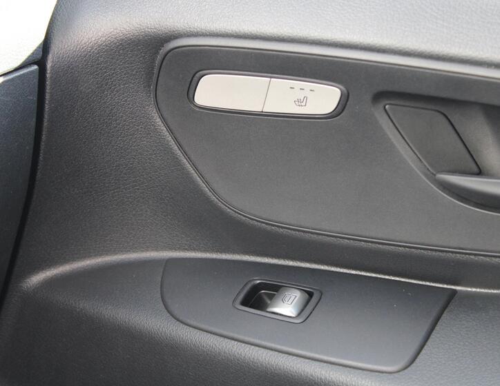 Mercedes-Benz Vito 23