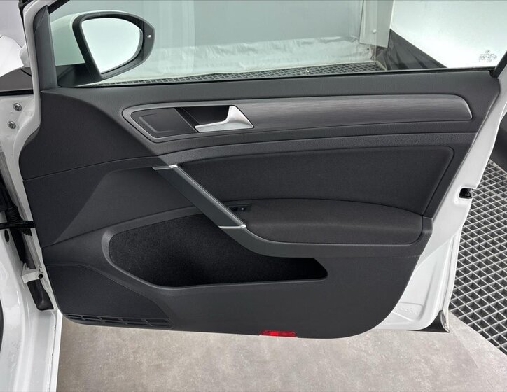 Volkswagen Golf Kombi 1,5 l 96 kw