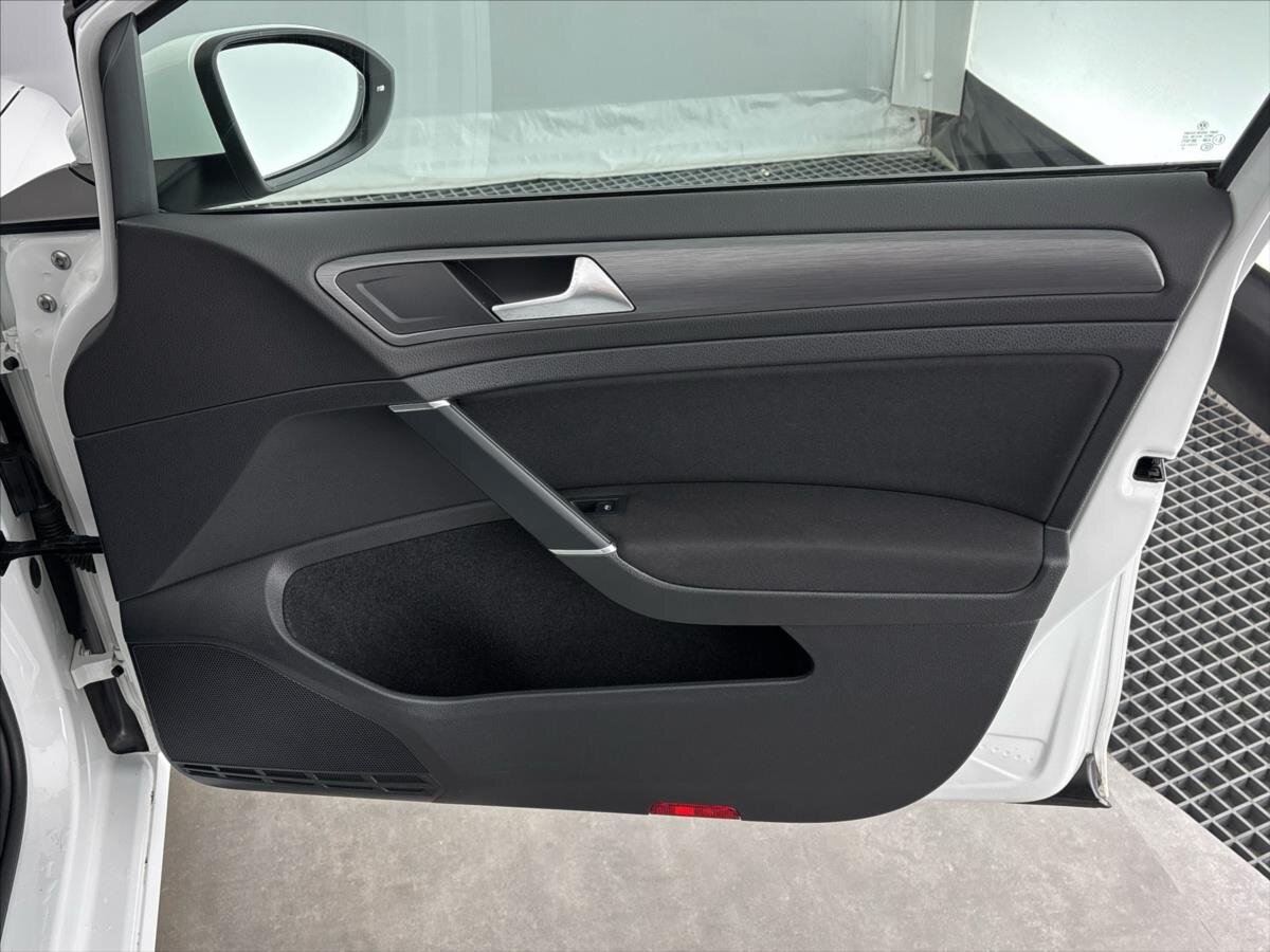 Volkswagen Golf Kombi 1,5 l 96 kw