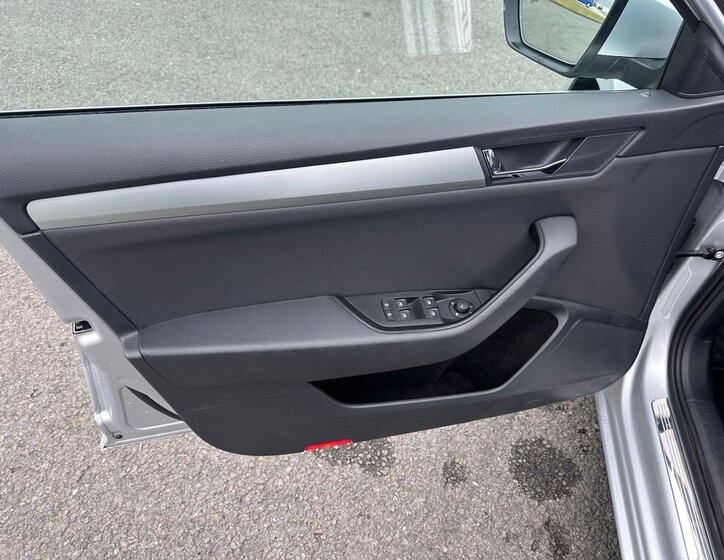 Škoda Superb Kombi 2,0 l 110 kw