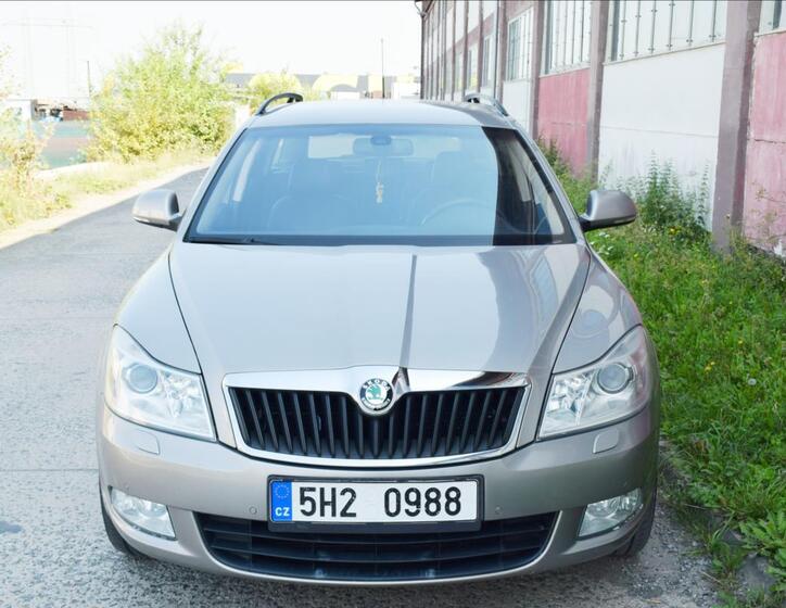 Škoda Octavia 10
