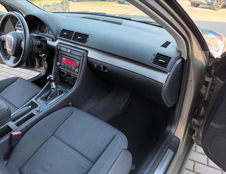 Audi A4 Sedan / Limuzína 1,9 l 85 kw