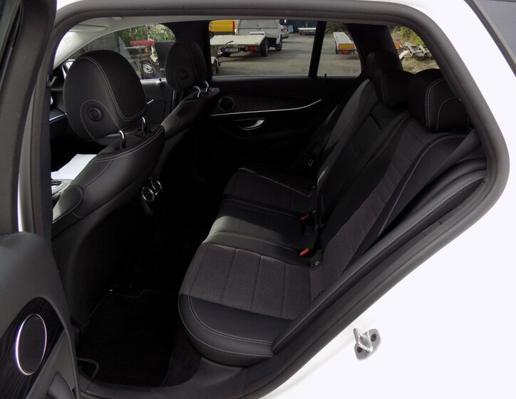 Mercedes-Benz Třídy E 13