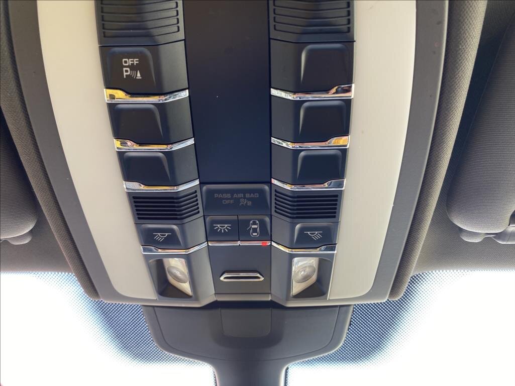 Porsche Cayenne SUV / Terénní 3,0 l 184 kw