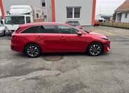 KIA Ceed 4