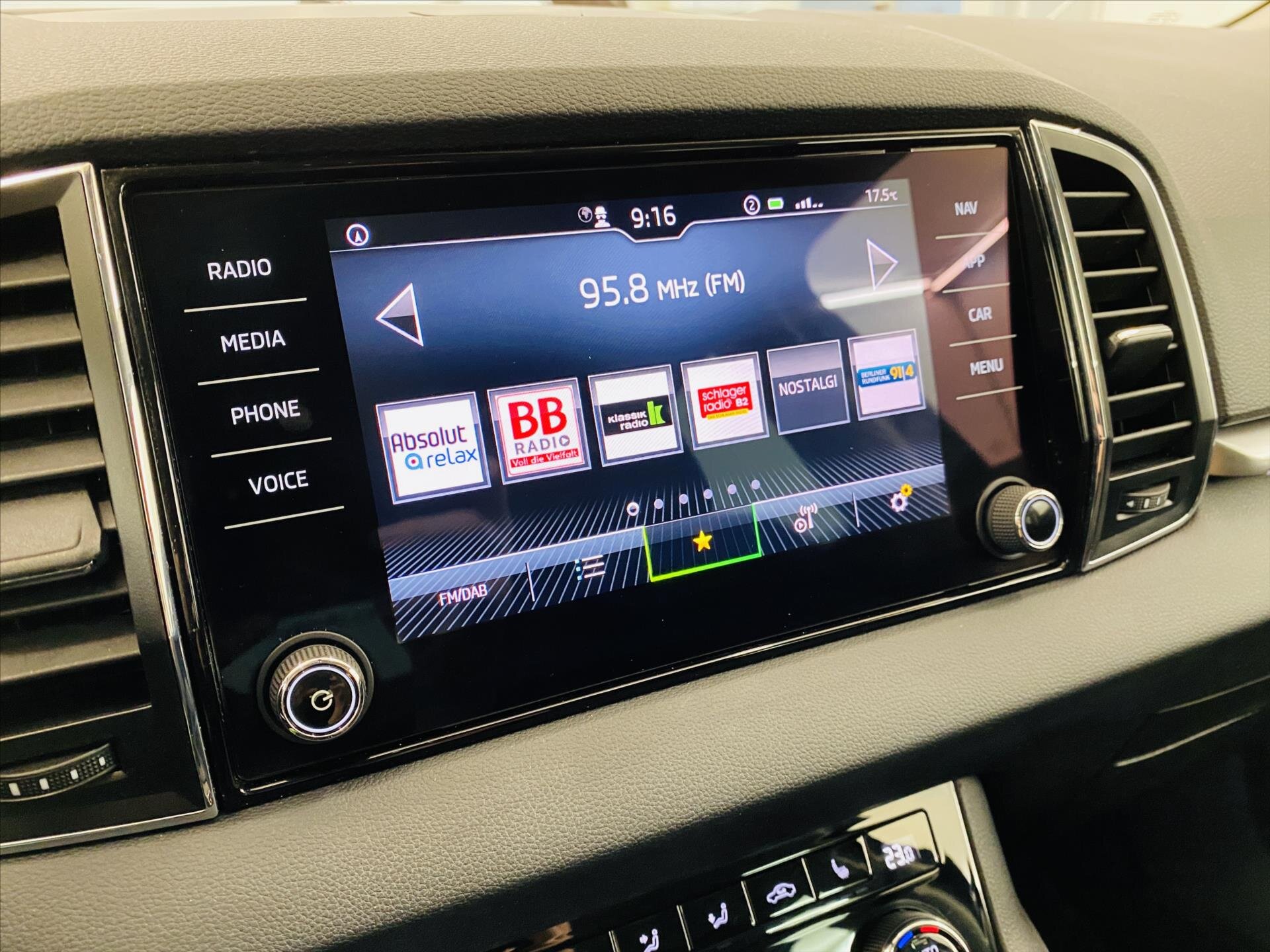 Škoda Karoq SUV 1,5 l 110 kw