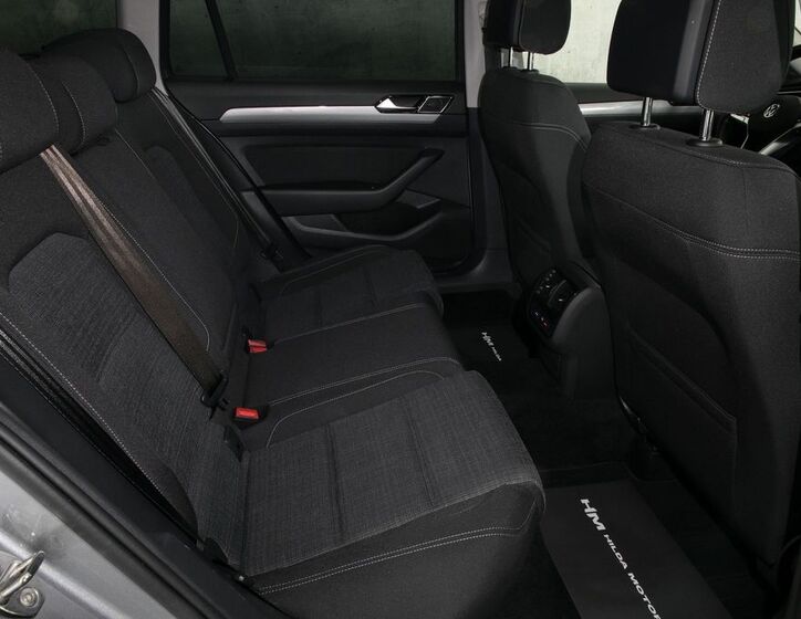 Volkswagen Passat 10