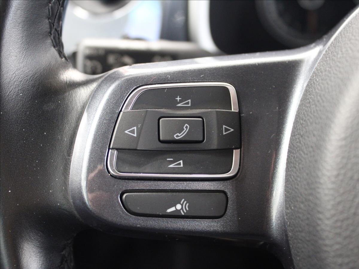 Volkswagen Beetle Hatchback 1,2 l 77 kw