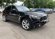 Infiniti QX70 3