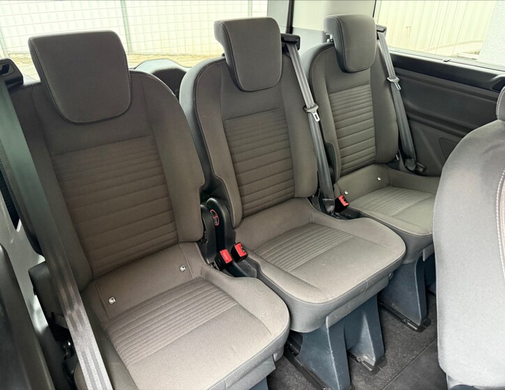 Ford Tourneo Custom 25