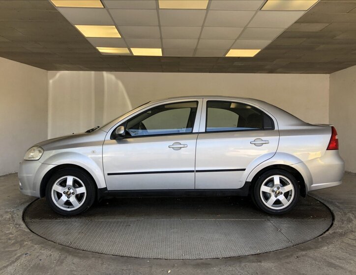 Chevrolet Aveo 4