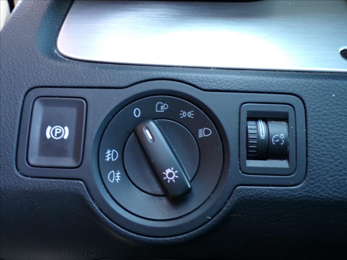 Volkswagen Passat Kombi 2,0 l 147 kw