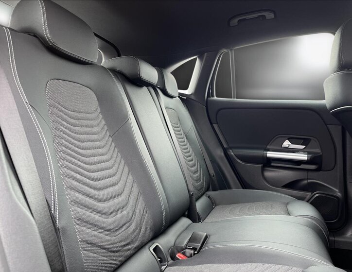 Mercedes-Benz GLA 19