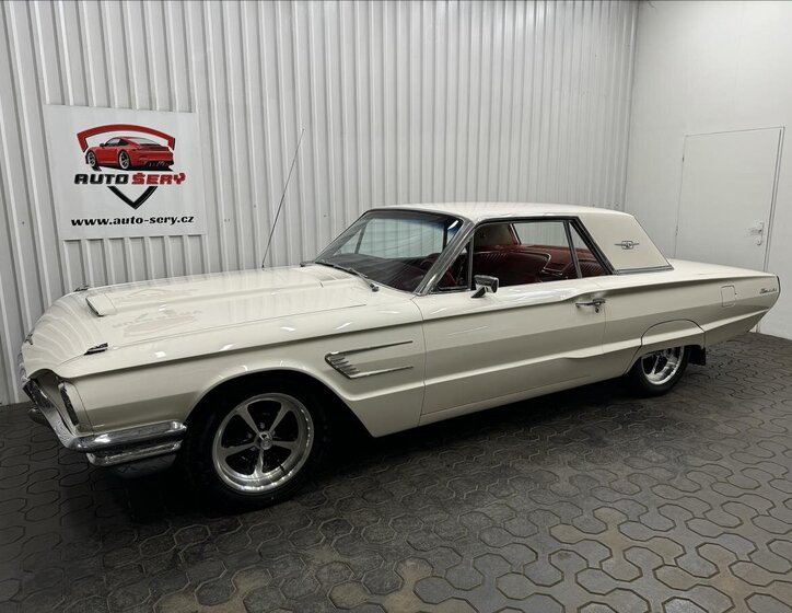 Ford Thunderbird Kupé 6,4 l 224 kw