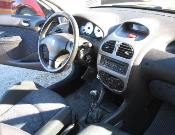 Peugeot 206 Hatchback 1,6 l 80 kw