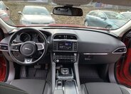 Jaguar F-Pace SUV / Terénní 2,0 l 132 kw