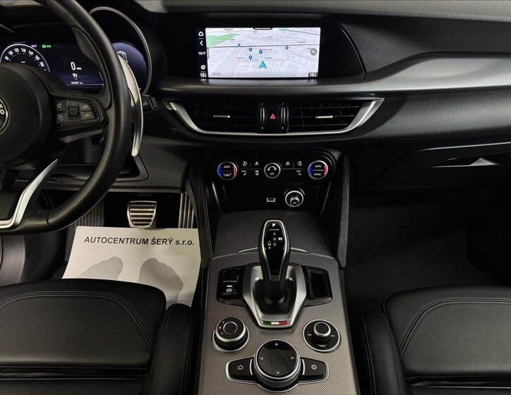 Alfa Romeo Stelvio SUV / Terénní 2,1 l 154 kw