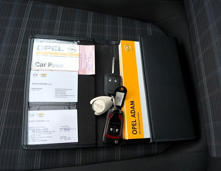 Opel Adam Hatchback 1,4 l 64 kw