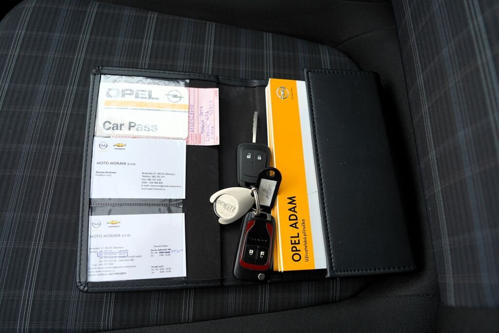 Opel Adam Hatchback 1,4 l 64 kw