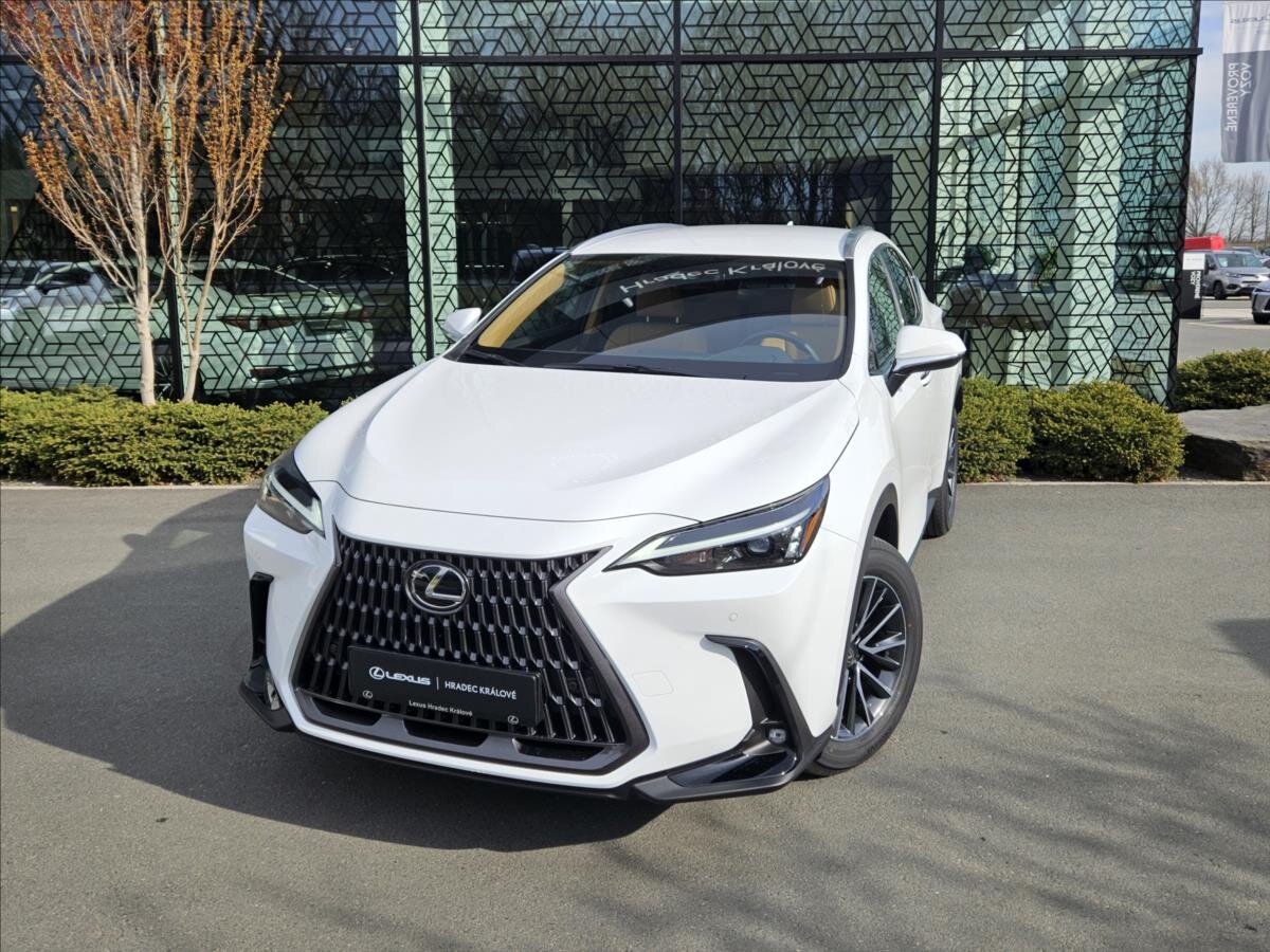 Lexus NX 350h SUV / Terénní 2,5 l 147 kw