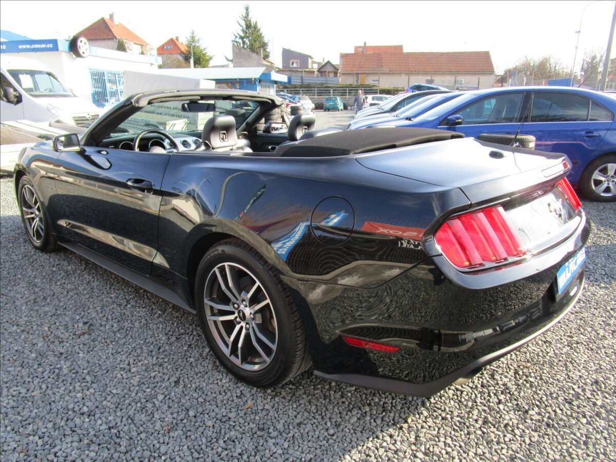 Ford Mustang Kabriolet 2,3 l 231 kw