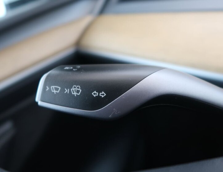 Tesla Model Y SUV 0,0 378 kw