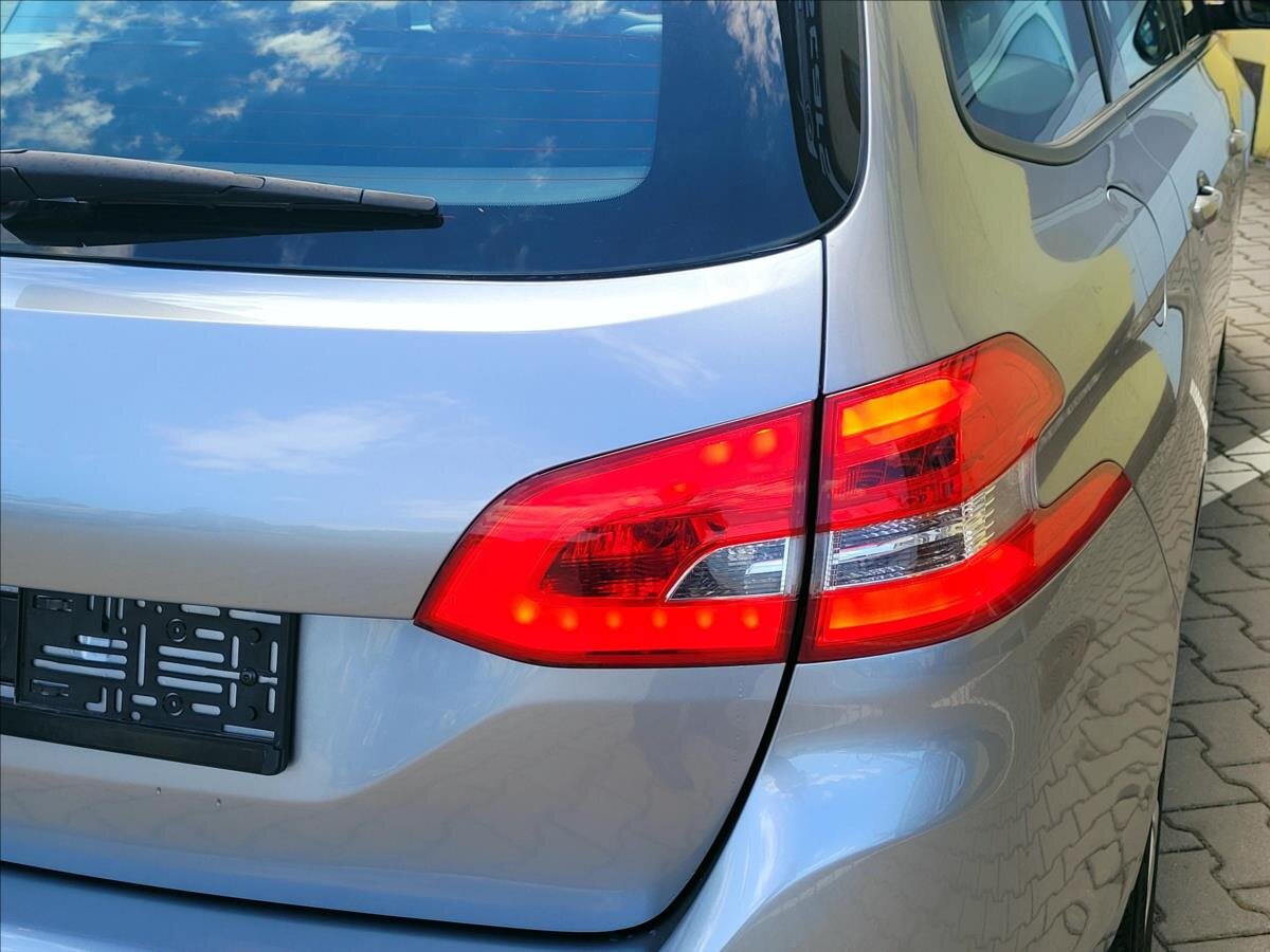 Peugeot 308 Kombi 1,2 l 96 kw