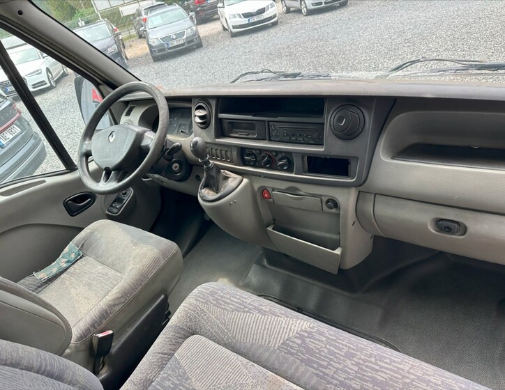 Renault Master 9