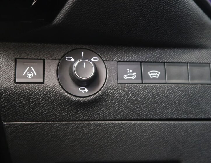 DS Automobiles DS7 Crossback SUV / Terénní 1,5 l 96 kw