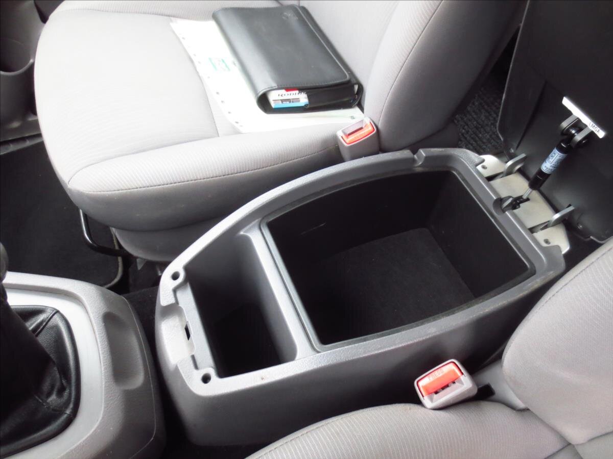 SsangYong Rodius VAN-Minibus 2,0 l 114 kw