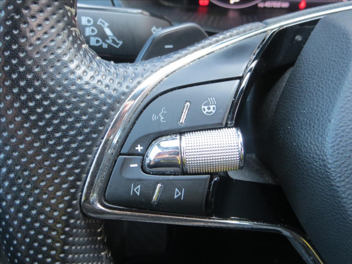 Škoda Karoq SUV / Terénní 2,0 l 85 kw