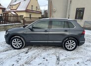 Volkswagen Tiguan 8