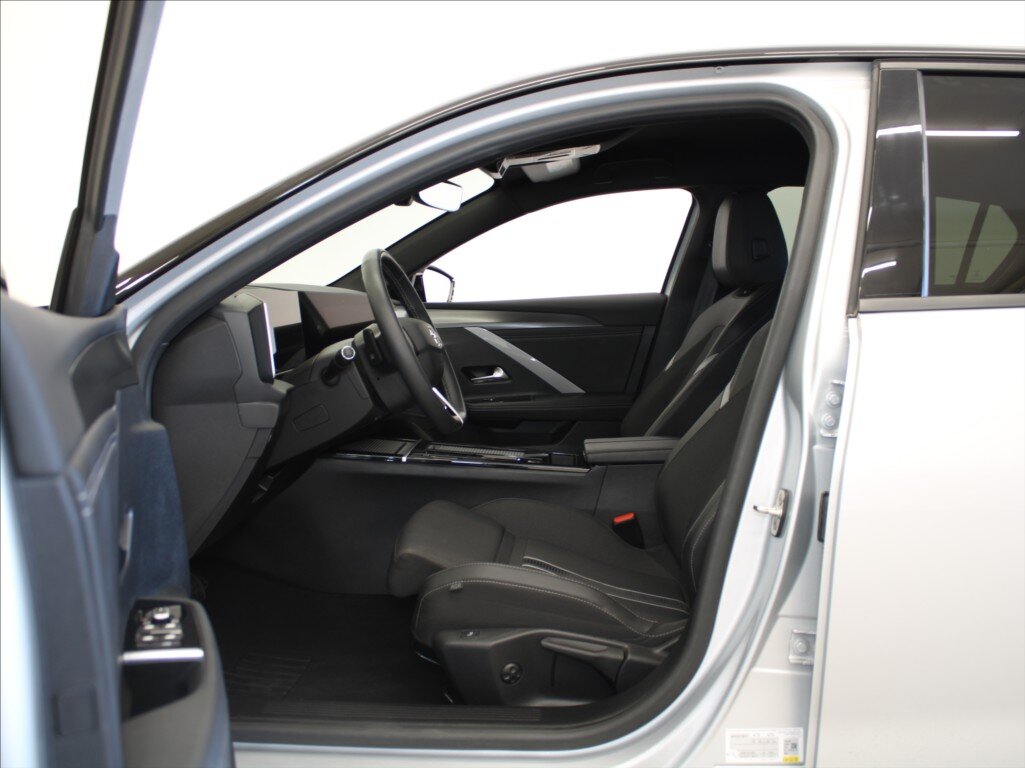 Opel Astra Hatchback 1,2 l 96 kw