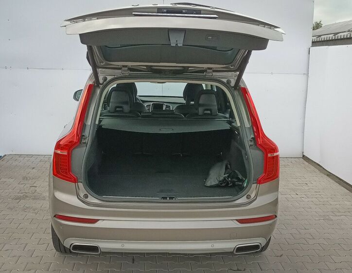 Volvo XC90 15