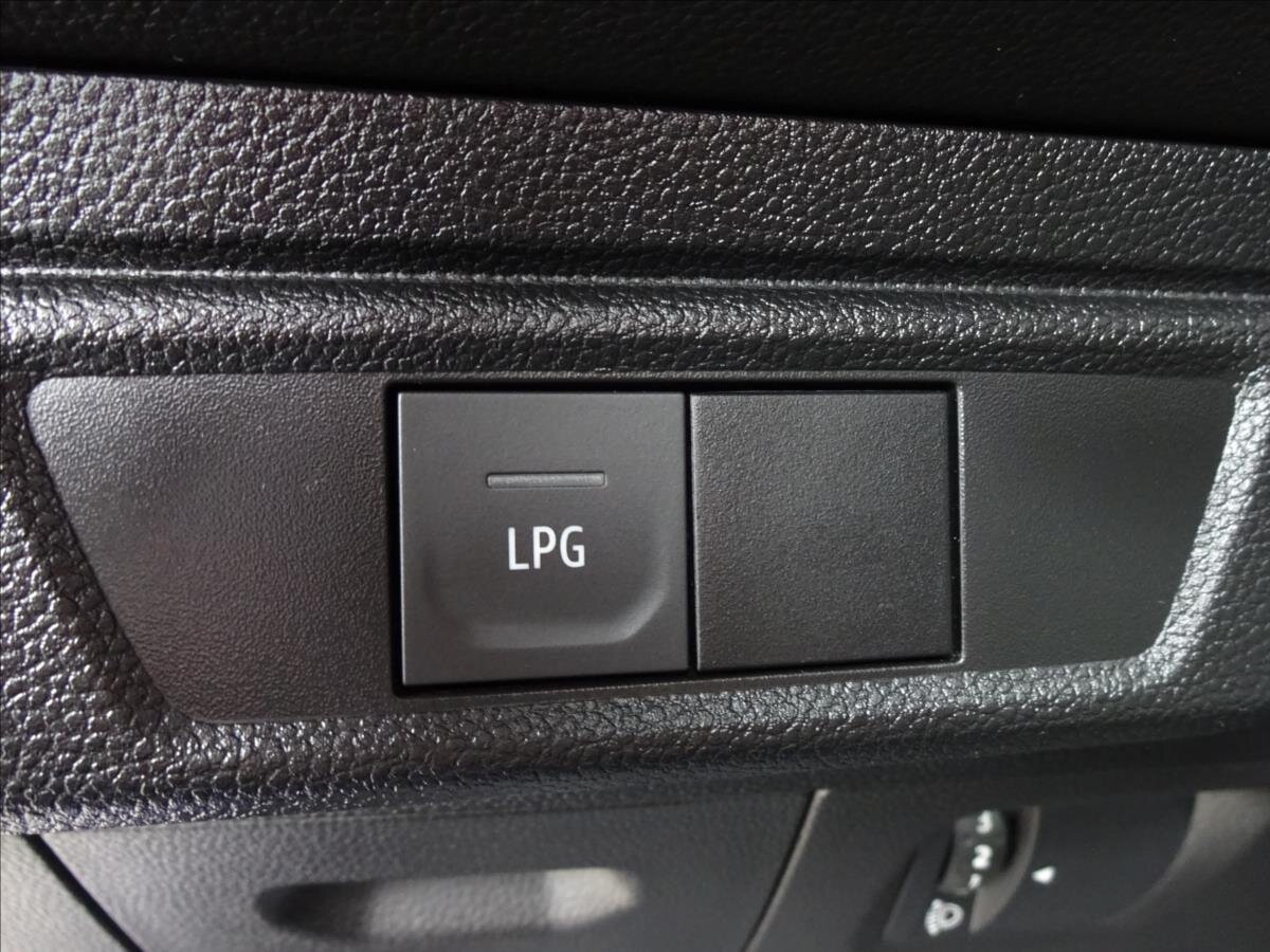 Dacia Sandero Hatchback 999,0 67 kw