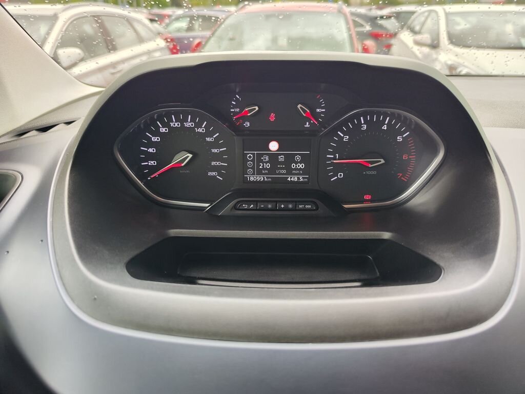 Peugeot Rifter MPV 1,5 l 75 kw