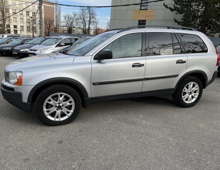 Volvo XC90 SUV / Terénní 2,4 l 120 kw
