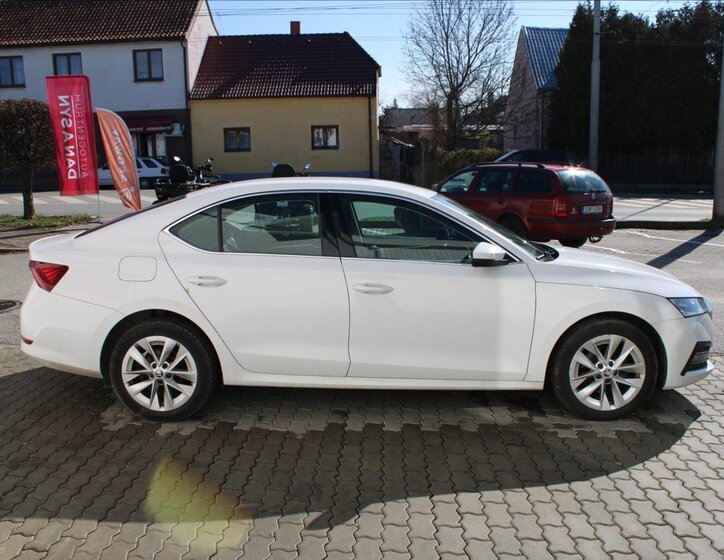 Škoda Octavia Sedan / Limuzína 1,5 l 110 kw