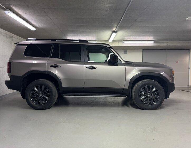 Toyota Land Cruiser 3